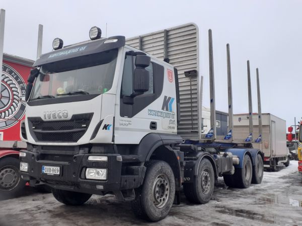 Kanttikuljetuksen Iveco Trakker 500
Kanttikuljetus Oy:n Iveco Trakker 500 puutavara-auto.
Avainsanat: Kanttikuljetus Iveco Trakker 500 Hirvaskangas