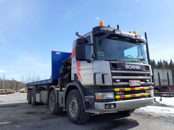 Karhusin Scania 114G
Karhus Oy:n nosturilla varustettu Scania 114G koukkulava-auto.
Avainsanat: Karhus Scania 114G Hirvaskangas