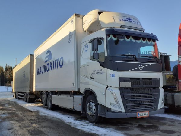 Kuljetusliike I Lehtosen Volvo FH460
Kaukokiidon ajossa oleva Kuljetusliike I Lehtonen Oy:n Volvo FH460 täysperävaunuyhdistelmä.
Avainsanat: Lehtonen Kaukokiito Volvo FH460 ABC Hirvaskangas 18