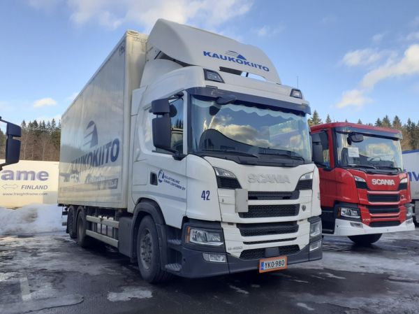 Kuljetusliike I Lehtosen Scania G450 
Kaukokiidon ajossa oleva Kuljetusliike I Lehtonen Oy:n Scania G450 rahtiauto.
Avainsanat: Kaukokiito Lehtonen Scania G450 42