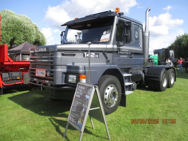 Kauppilan Autohajottamon Scania T142H
Kauppilan Autohajottamo Oy:n Scania T142H rekkaveturi.
Avainsanat: Kauppila KAH-Trucks Scania T142H Alahärmä25