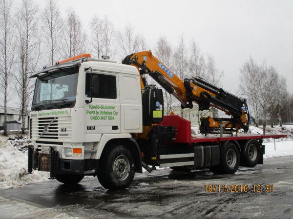 Keski-Suomen Pelti ja Eristyksen Volvo F12
Keski-Suomen Pelti ja Eristys Oy:n nosturilla varustettu Volvo F12.
Avainsanat: Keski-Suomen Pelti ja Eristys Volvo F12