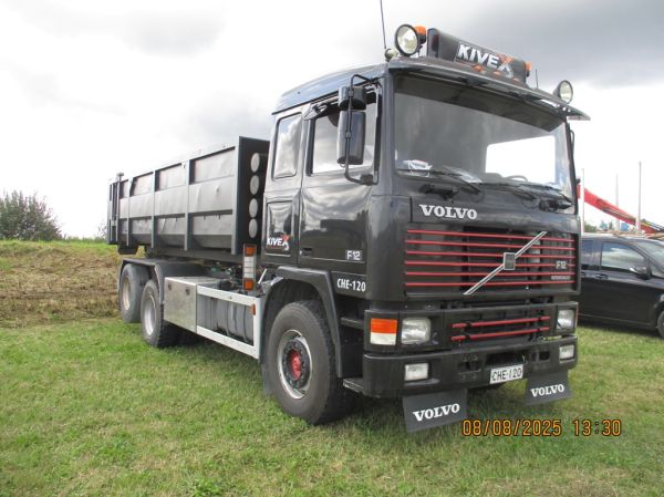 Kivexin Volvo F12
Kivex Oy:n Volvo F12 kuorma-auto.
Avainsanat: Kivex Volvo F12 Alahärmä25