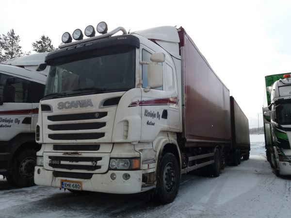 Kiviojan Scania R560
Kivioja Oy:n Scania R560 hakeyhdistelmä.
Avainsanat: Kivioja Scania R560 Shell Hirvaskangas