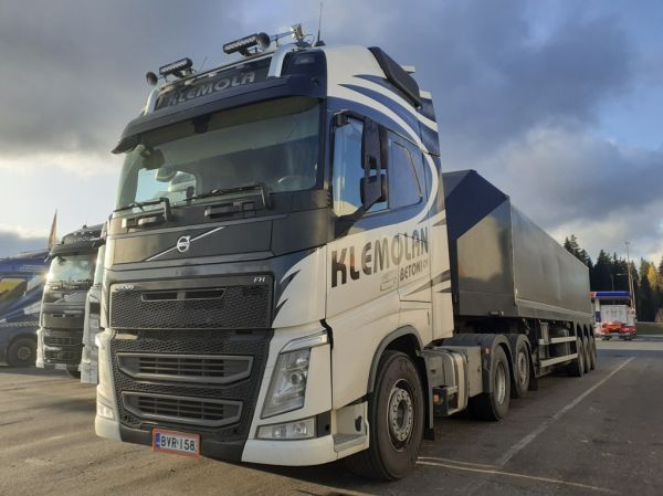 Klemolan Betonin Volvo FH
Klemolan Betoni Oy:n Volvo FH puoliperävaunuyhdistelmä.
Avainsanat: Klemola Volvo FH ABC Hirvaskangas 1