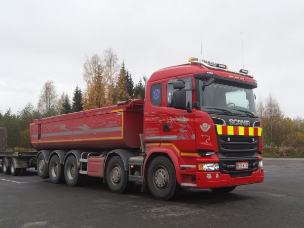 Kuljetuspalvelu Häkkisen Scania R580
Kuljetuspalvelu T Häkkisen Scania R580 sora-auto.
Avainsanat: Häkkinen Scania R580 ABC Hirvaskangas