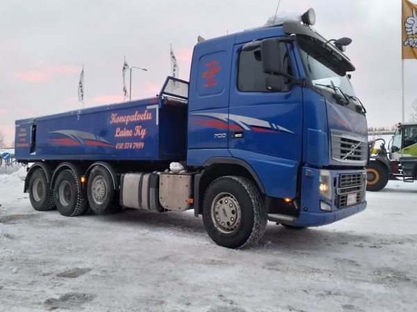 Konepalvelu Laineen Volvo FH700
Konepalvelu Laine Ky:n Volvo FH700 sora-auto.
Avainsanat: Laine Volvo FH700 ABC Hirvaskangas