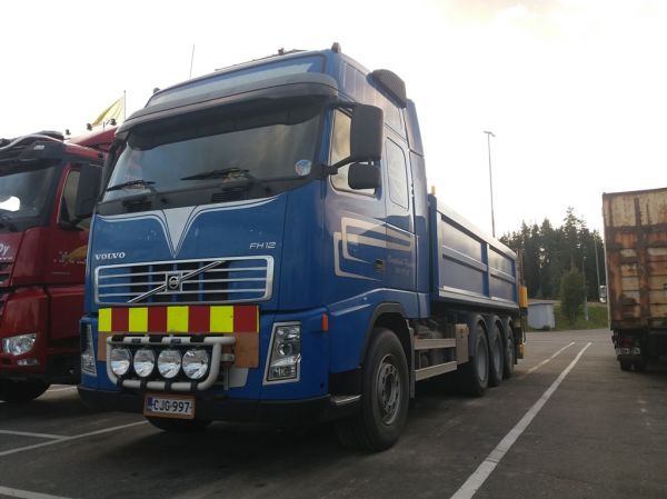 Konepalvelu Palosaaren Volvo FH12
Konepalvelu Palosaaren Volvo FH12.
Avainsanat: Palosaari Volvo FH12 ABC Hirvaskangas