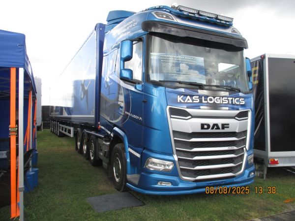 Koneurakointi A Sammaliston DAF XF530
Koneurakointi A Sammalisto Oy:n DAF XF530 hakepuolikas.
Avainsanat: Sammalisto KAS DAF XF530 Alahärmä25