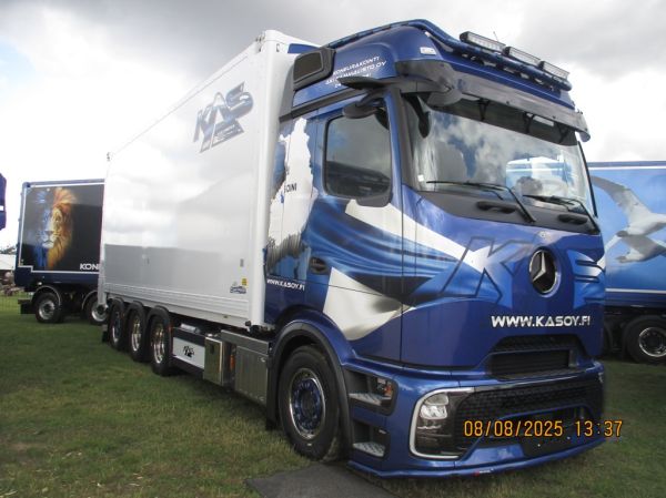 Koneurakointi A Sammaliston MB Actros
Koneurakointi A Sammalisto Oy:n MB Actros hakeauto.
Avainsanat: Sammalisto KAS MB Actros Alahärmä25