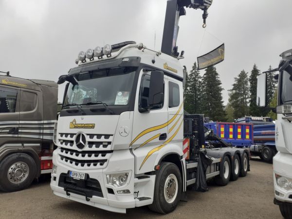 Koneurakointi Laitinen&Väänäsen MB Arocs
Koneurakointi Laitinen&Väänänen Oy:n nosturilla varustettu M Arocs kokkulava-auto.
Avainsanat: Laitinen&Väänänen MB Arocs Tahko25