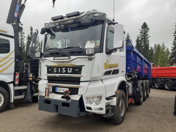 Koneurakointi Laitinen&Väänänen Oy:n Sisu Polar
Koneurakointi Laitinen&Väänänen Sisu Polar sora-auto.
Avainsanat: Laitinen&Väänänen Sisu Polar Tahko25