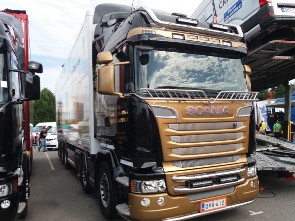 Koneurakointi A Sammaliston Scania R730
Koneurakointi A Sammalisto Oy:n Scania R730 hakeauto.
Avainsanat: Sammalisto KAS Scania R730 Alahärmä17