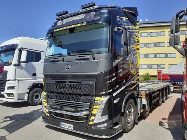 Koneurakointi T Mannisen Volvo FH420
Koneurakointi T Manninen Oy:n Volvo FH420 koneenkuljetusauto.
Avainsanat: Manninen Volvo FH420 Viitasaari23