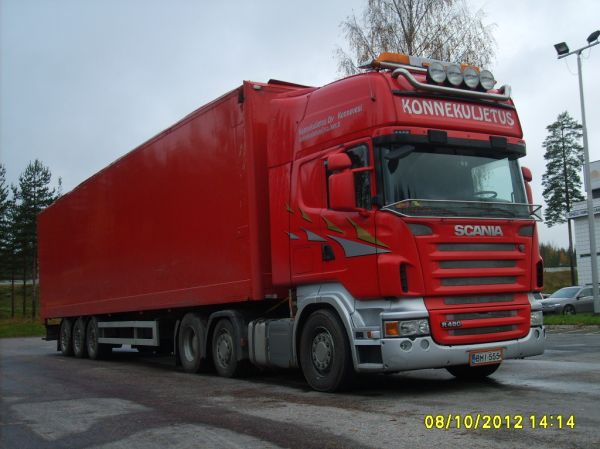 Konnekuljetuksen Scania R480
Konnekuljetus Oy:n Scania R480 hakepuolikas.
Avainsanat: Konnekuljetus Scania R480 Shell Hirvaskangas