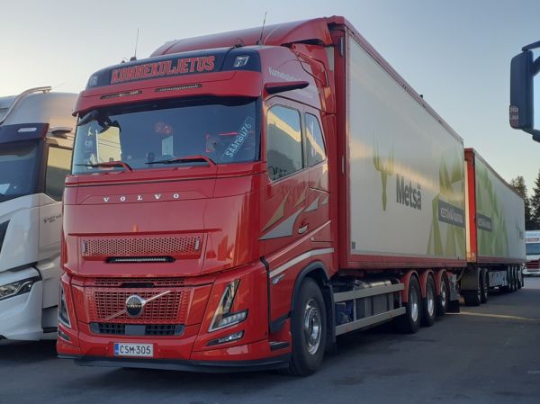 Konnekuljetuksen Volvo FH
Konnekuljetus Oy:n Volvo FH hakeyhdistelmä.
Avainsanat: Konnekuljetus Volvo FH ABC Hirvaskangas Metsä Saambu76