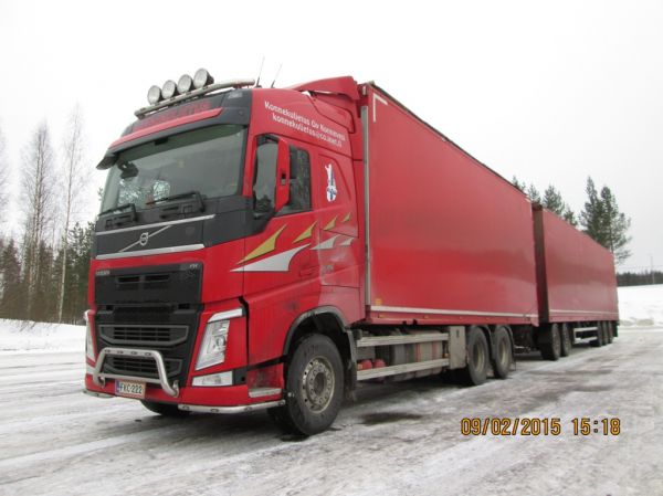 Konnekuljetuksen Volvo FH540
Konnekuljetus Oy:n Volvo FH540 hakeyhdistelmä. 
Avainsanat: Konnekuljetus Volvo FH540 Shell Hirvaskangas