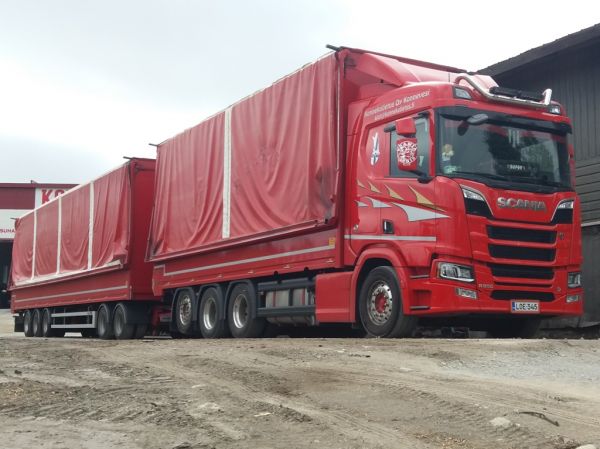 Konnekuljetuksen Scania R650 
Konnekuljetus Oy:n Scania R650 hakeyhdistelmä.
Avainsanat: Konnekuljetus Scania R650