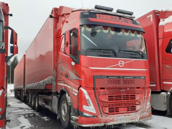 Konnekuljetuksen Volvo FH
Konnekuljetus Oy:n Volvo FH hakeyhdistelmä.
Avainsanat: Konnekuljetus Volvo FH ABC Hirvaskangas Ville