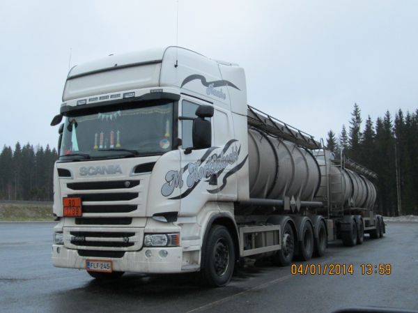 M Korkiakosken Scania R560
M Korkiakoski Oy:n Scania R560 säiliöyhdistelmä.
Avainsanat: Korkiakoski Scania R560 ABC Hirvaskangas