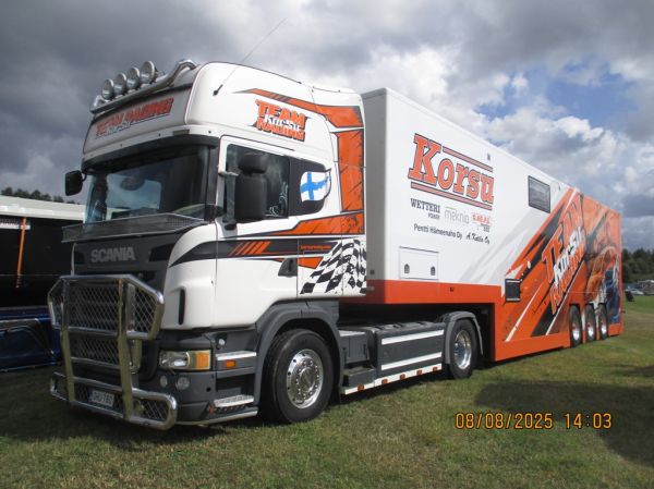 Team Korsu Racingin Scania R450
Team Korsu Racingin Scania R450 ralliautojen kuljetusyhdistelmä.
Avainsanat: Team Korsu Racing Scania R450 Alahärmä25