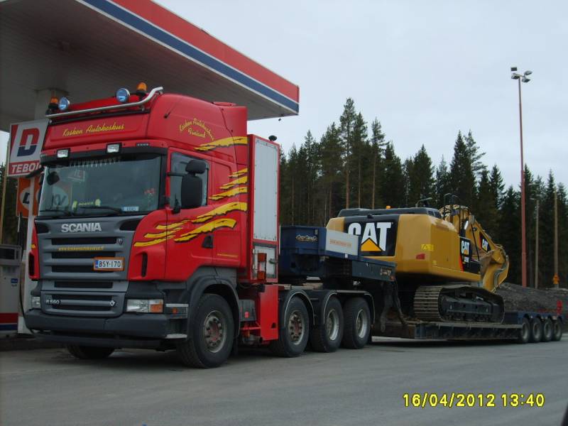 Kosken Autokeskuksen Scania R560 
Kosken Autokeskus Oy:n Scania R560 lavettiyhdistelmä.
Avainsanat: Kosken Autokeskus Scania R560 ABC Hirvaskangas Eero