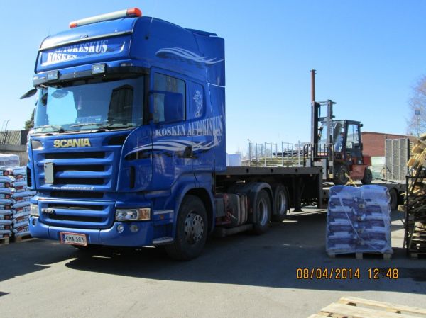 Kosken Autokeskuksen Scania R420 
Kosken Autokeskus Oy:n Scania R420 lavettiyhdistelmä.
Avainsanat: Kosken Autokeskus Scania R420 Jack