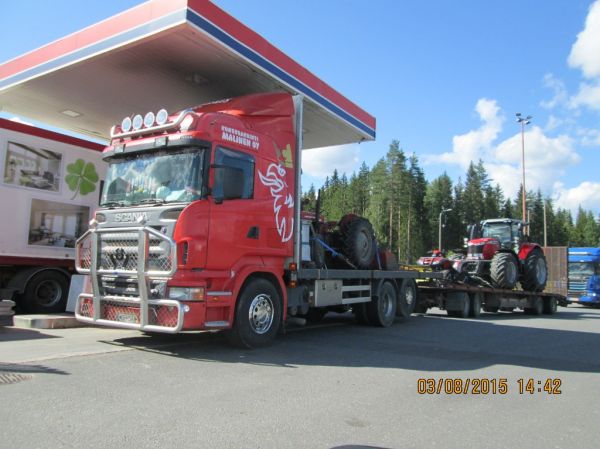 Kosken Autokeskuksen Scania
Kosken Autokeskus Oy:n Scania täysperävaunuyhdistelmä. 
Avainsanat: Kosken Autokeskus Scania ABC Hirvaskangas