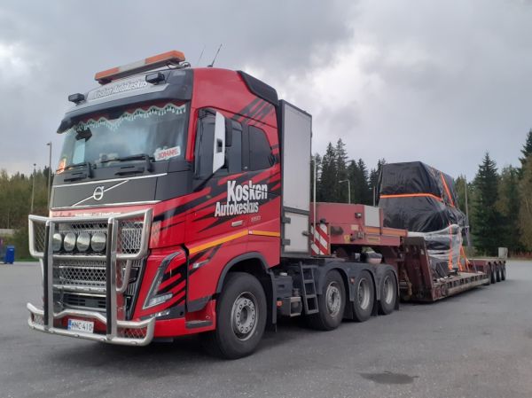Kosken Autokeskuksen Volvo FH16
Kosken Autokeskus Oy:n Volvo FH16 lavettiyhdistelmä
Avainsanat: Kosken Autokeskus Volvo FH16 ABC Hirvaskangas Jonne