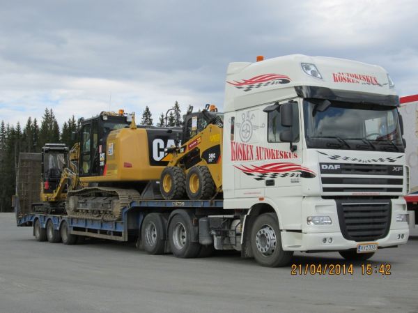 Kosken Autokeskuksen DAF XF 105.460 
Kosken Autokeskuksen DAF XF 105.460 lavettiyhdistelmä.
Avainsanat: Kosken Autokeskus DAF XF 105.460 ABC Hirvaskangas