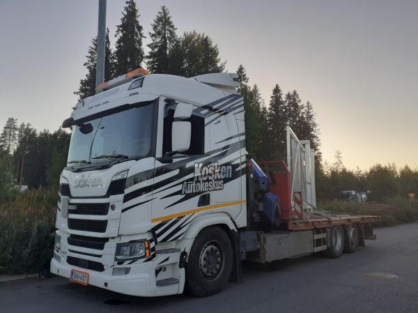 Kosken Autokeskuksen Scania R500
Kosken Autokeskus Oy:n nosturilla varustettu  Scania R500.
Avainsanat: Kosken Autokeskus Scania R500 ABC Hirvaskangas