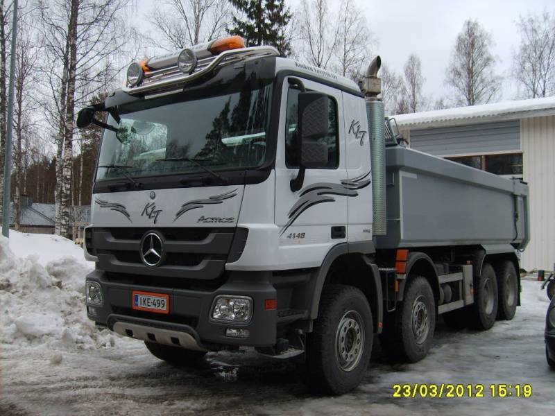 Kosken Levytyön MB 4148 Actros
Kosken Levytyö Oy:n MB 4148 Actros sora-auto.
Avainsanat: Levytyö MB 4148 Actros