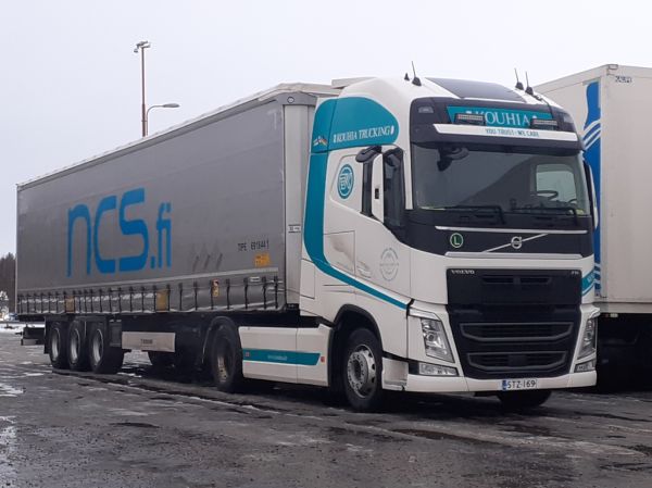 Kouhian Volvo FH
Kouhia Oy:n Volvo FH puoliperävaunuyhdistelmä.
Avainsanat: Kouhia Volvo FH ABC Hirvaskangas