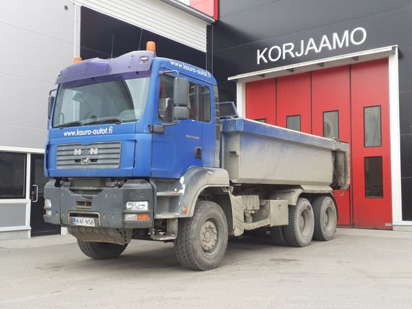  Koura-autojen MAN TGA 33.480
 Koura-autojen MAN TGA 33.480 sora-auto.
Avainsanat: Koura-autot MAN TGA 33.480 Hirvaskangas