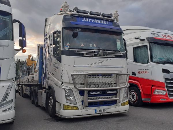 Kuljetus A Järvimäen Volvo FH16
Kuljetus A Järvimäki Oy:n Volvo FH16 "White Storm"  b-juna.
Avainsanat: Järvimäki Volvo FH16 ABC Hirvaskangas White Storm Masa