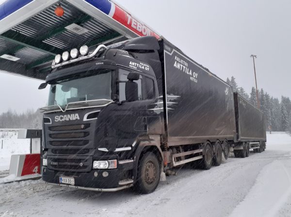 Kuljetus Anttilan Scania R580
Kuljetus Anttila Oy:n Scania R580 hakeyhdistelmä.
Avainsanat: Anttila Scania R580 ABC Hirvaskangas