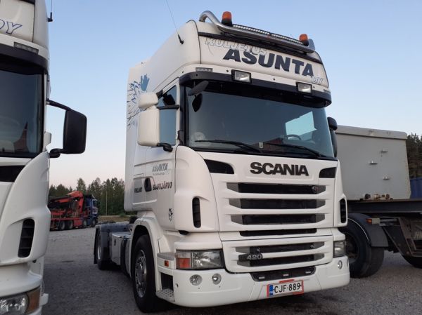 Kuljetus Asunnan Scania R420
Kuljetus Asunta Oy:n Scania R420 rekkaveturi.
Avainsanat: Asunta Scania R420 Hirvaskangas