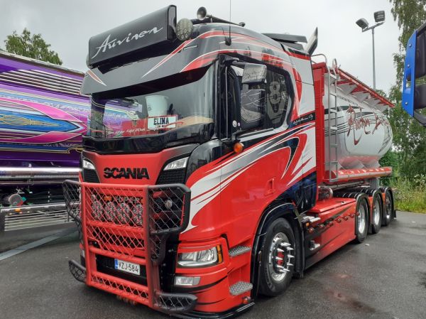 Kuljetus Auvisen Scania R580
Kuljetus Auvisen Scania R580 säiliöauto.
Avainsanat: Auvinen Scania R580 Himos22