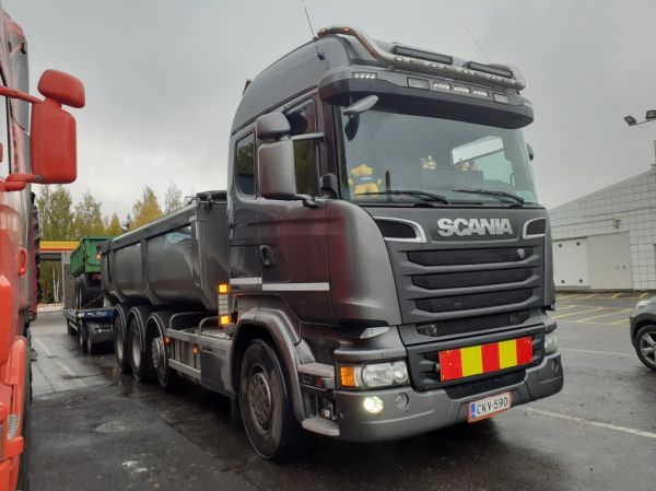 kuljetus J Lahikaisen Scania R730
Kuljetus J Lahikaisen Scania R730 täysperävaunuyhdistelmä.
Avainsanat: Lahikainen Scania R730 Joni Shell Hirvaskangas