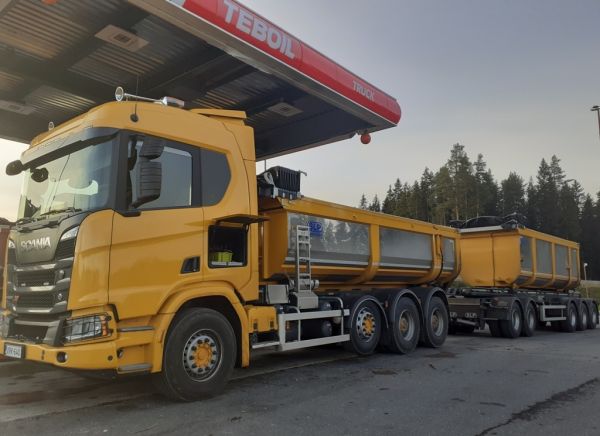 Kuljetus J Laitisen Scania R660XT
Kuljetus J Laitinen Oy:n Scania R660XT sorayhdistelmä.
Avainsanat: Laitinen Scania R660XT ABC Hirvaskangas