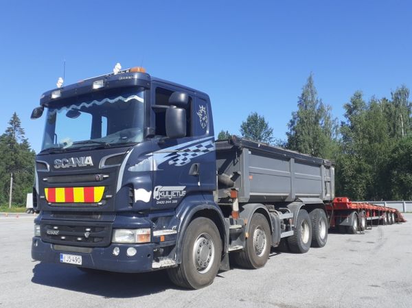 Kuljetus J Mäkelä ja J Viiala Oy:n Scania R500
Kuljetus J Mäkelä ja J Viiala Oy:n Scania R580 sora/lavettiyhdistelmä.
Avainsanat: Kuljetus-J-Mäkelä-J-Viiala Scania R500