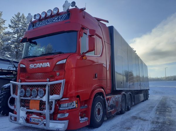 Kuljetus Maliniemen Scania R580
Kuljetus Maliniemen Scania R580 puoliperävaunuyhdistelmä.
Avainsanat: Maliniemi Scania R580 Shell Hirvaskangas