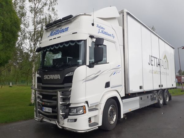 Kuljetus J Möttösen Scania
 Kuljetus J Möttönen Oy:n Scania rahtiauto.
Avainsanat: Möttönen Scania Jetta-talot Perho25