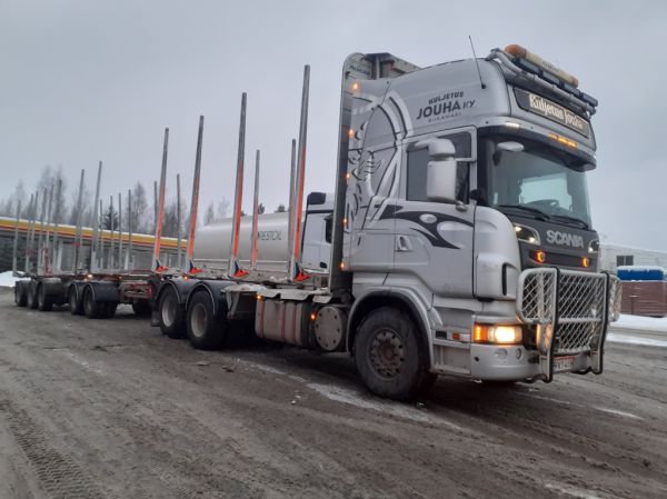 Kuljetus Jouhan Scania R620
Kuljetus Jouha Ky:n Scania S730 puutavarayhdistelmä.

Avainsanat: Jouha Scania R620 Shell Hirvaskangas