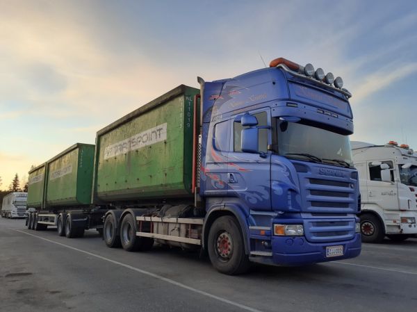 Kuljetus Konttilan Scania
Kuljetus Konttilan Scania vaihtolavayhdistelmä.
Avainsanat: Konttila Scania ABC Hirvaskangas