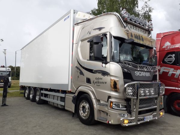 Klikkaa kuvaa nähdäksesi se täysikokoisena
==============
Kuljetus Kukkosen Scania 560R
Kuljetus Kukkonen Oy:n Scania 560R rahtiauto.
Avainsanat: Kukkonen Scania 560R Runni26 Kuljetus Kukkosen Scania 560R
Kuljetus Kukkonen Oy:n Scania 560R rahtiauto.
Avainsanat: Kukkonen Scania 560R Runni26