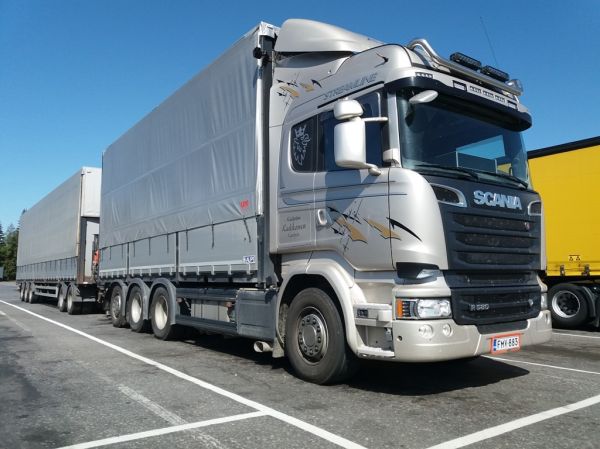 Kuljetus Kukkosen Scania R580
Kuljetus Kukkosen nosturilla varustettu Scania R580 täysperävaunuyhdistelmä.
Avainsanat: Kukkonen Scania R580 ABC Hirvaskangas