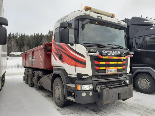 Kuljetus Laitisen Scania R580
Kuljetus Laitisen Scania R580 sora-auto.
Avainsanat: Laitinen Scania R580