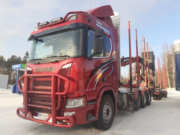 Kuljetus M Hartikaisen Scania R650
Kuljetus M Hartikaisen Scania R650 puutavarayhdistelmä.
Avainsanat: Hartikainen Scania R650