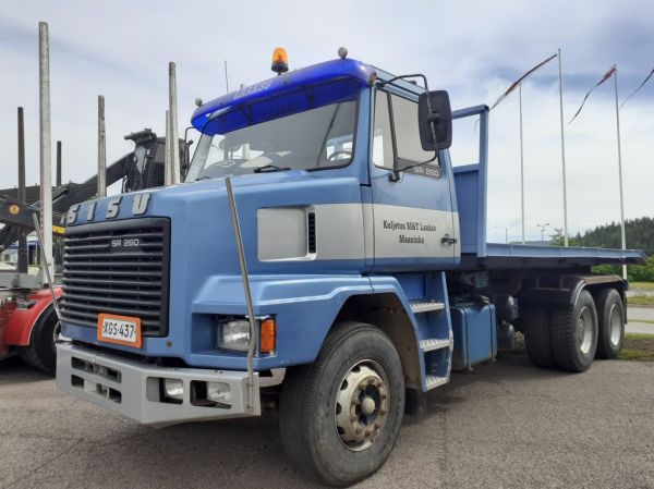 Kuljetus M&T Laakson Sisu SR260
Kuljetus M&T Laakson Sisu SR260 vaihtolava-auto.
Avainsanat: Laakso Sisu SR260 Viitasaari22